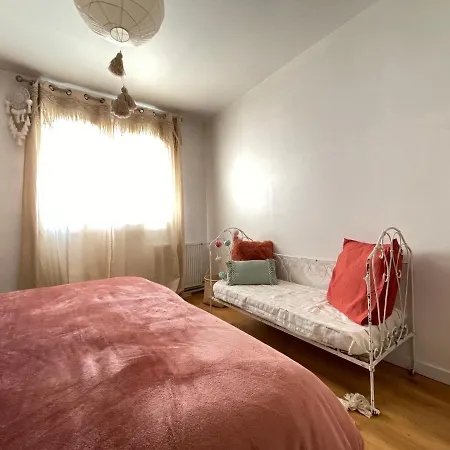 Le Chanturgue - Joli T3 Meuble Avec Gout A Proximite D'un Joli Parc Et Des Transports Apartment Clermont-Ferrand